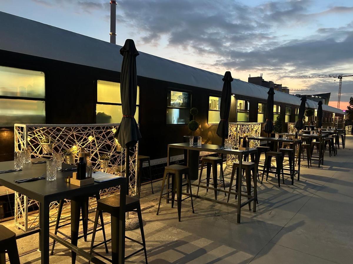 Hostel Balkan Express Загреб Екстериор снимка