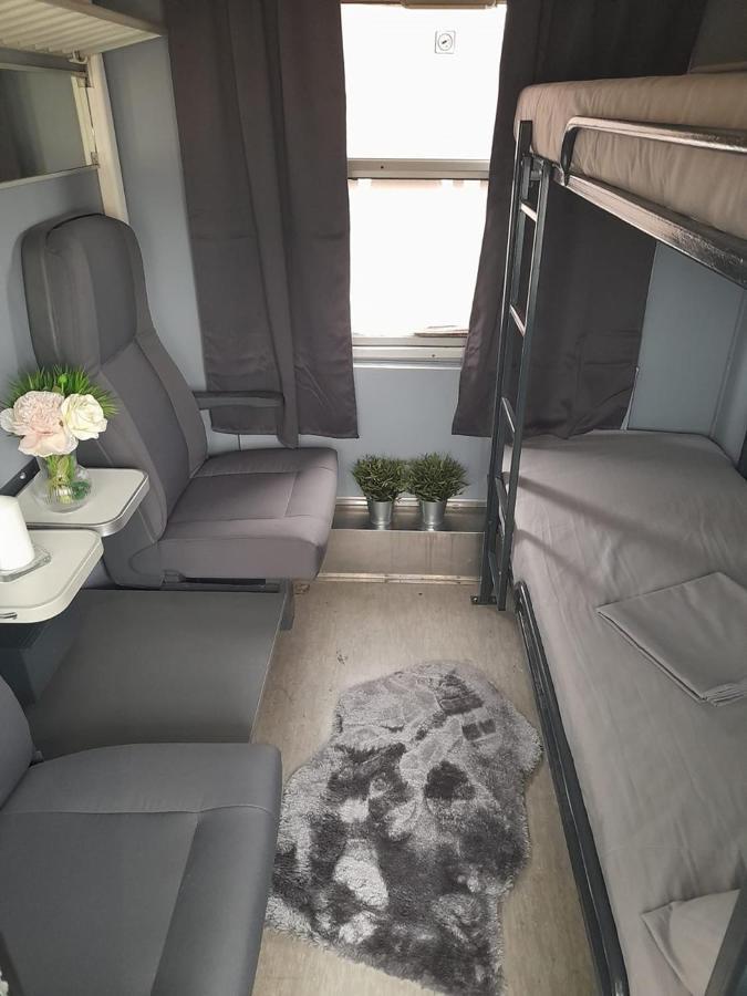 Hostel Balkan Express Загреб Екстериор снимка